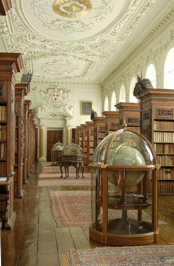 مدل کتابخانه دیواری کلاسیک